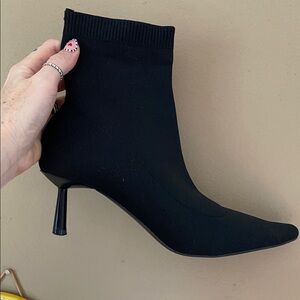 Elegant Black Ankle Boots